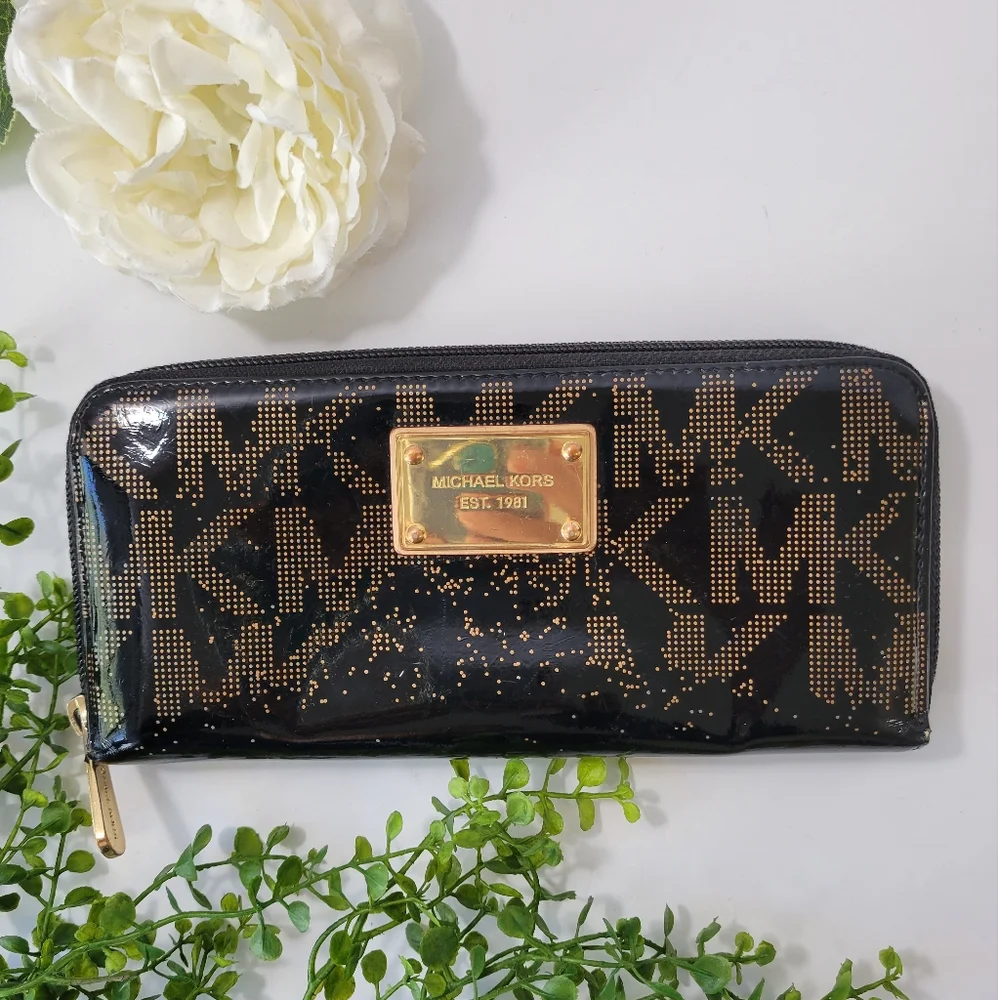 Michael Kors Mk logo zip around women's wallet
